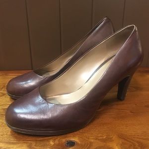 Brown pumps